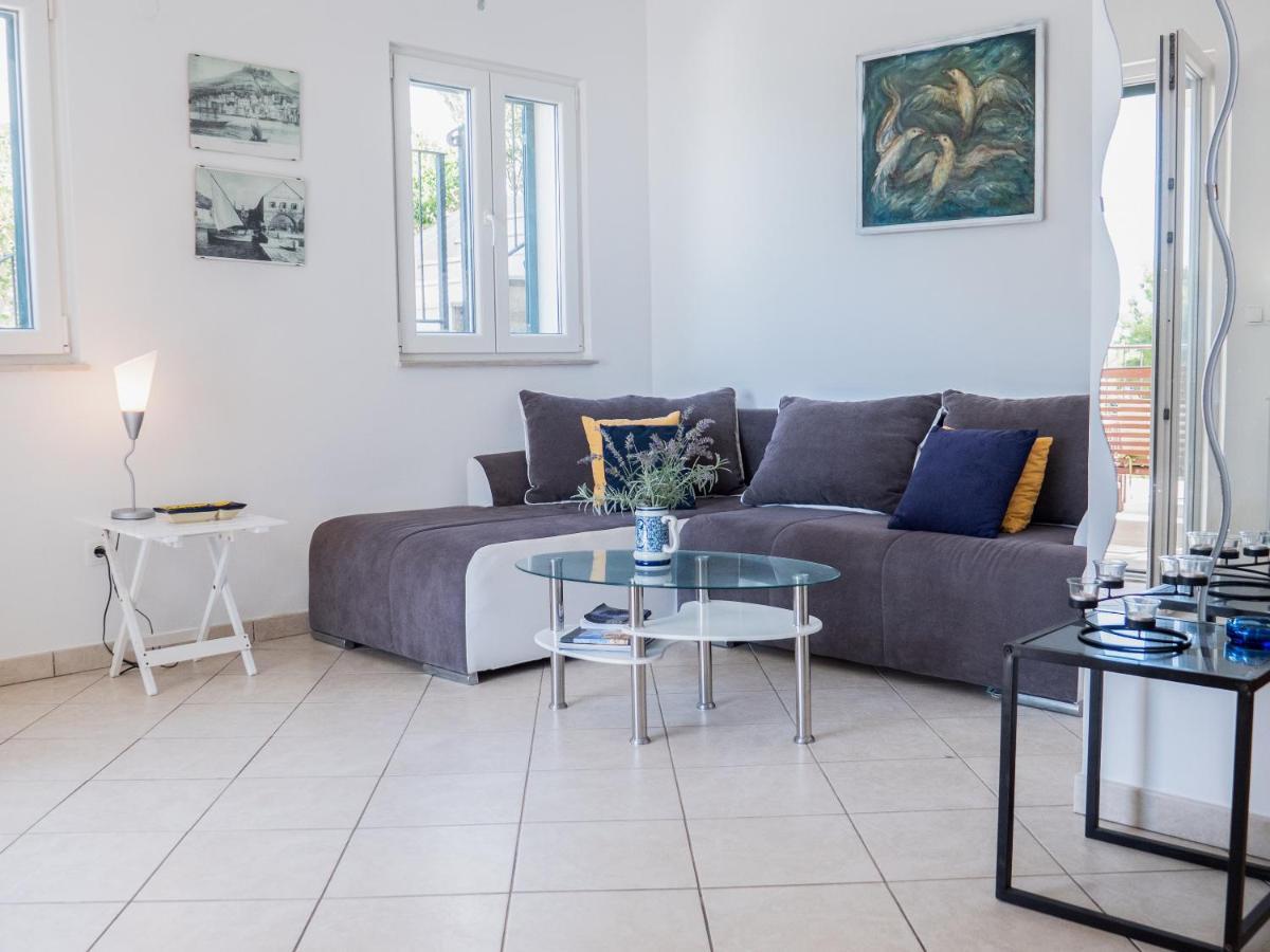 Apartment Branka ฮวาร์ ภายนอก รูปภาพ