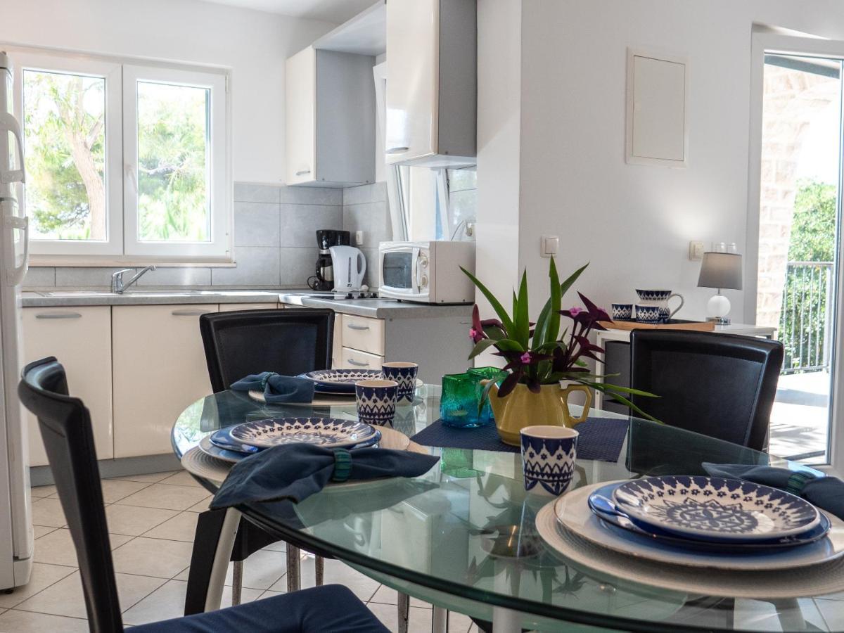 Apartment Branka ฮวาร์ ภายนอก รูปภาพ
