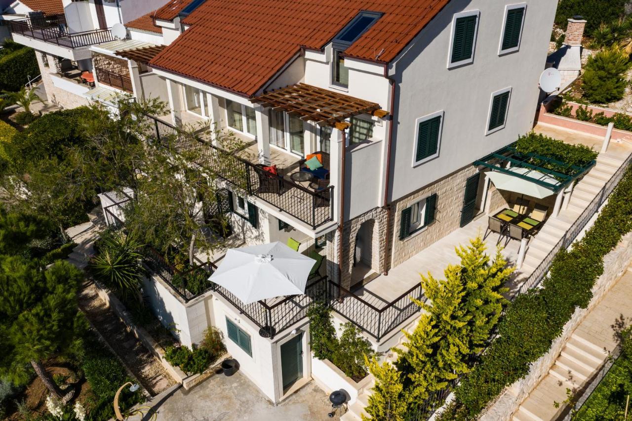 Apartment Branka ฮวาร์ ภายนอก รูปภาพ
